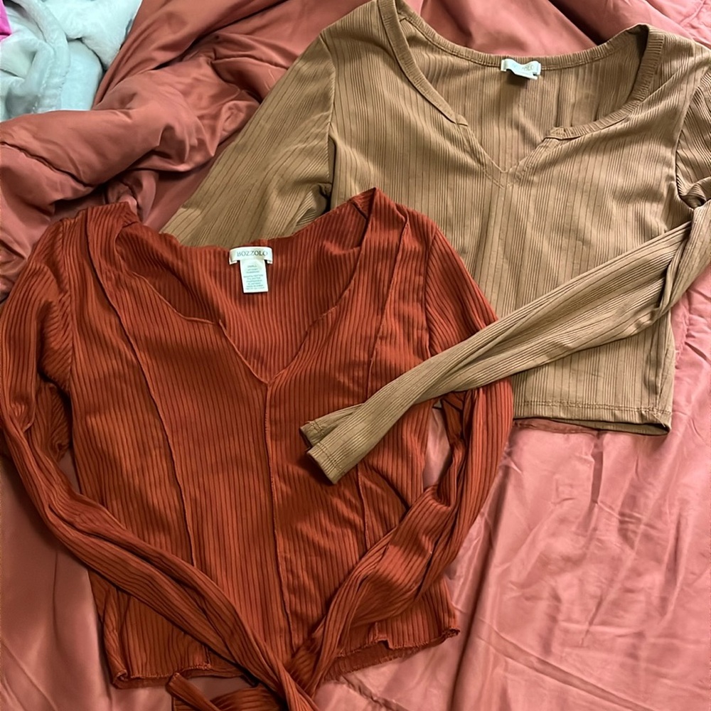 Bozzolo tops small and medium. Brown: medium, Burnt orange:small